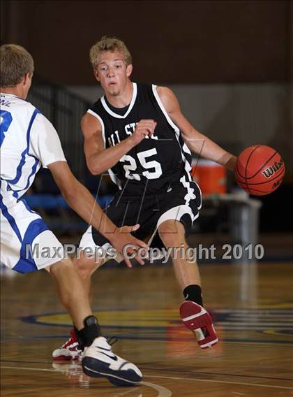 Thumbnail 2 in 2010 CHSCA All-State Game (Boys) photogallery.