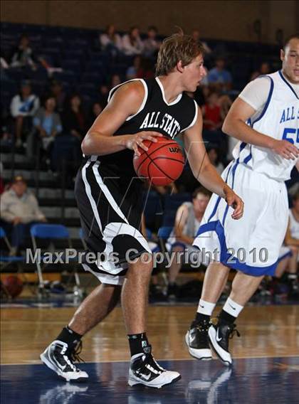 Thumbnail 3 in 2010 CHSCA All-State Game (Boys) photogallery.