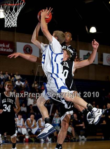 Thumbnail 2 in 2010 CHSCA All-State Game (Boys) photogallery.