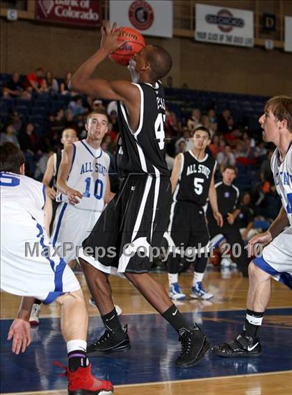 Thumbnail 3 in 2010 CHSCA All-State Game (Boys) photogallery.