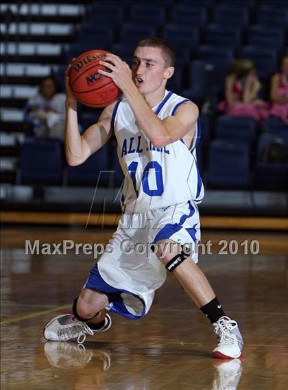 Thumbnail 1 in 2010 CHSCA All-State Game (Boys) photogallery.