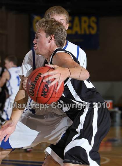 Thumbnail 2 in 2010 CHSCA All-State Game (Boys) photogallery.