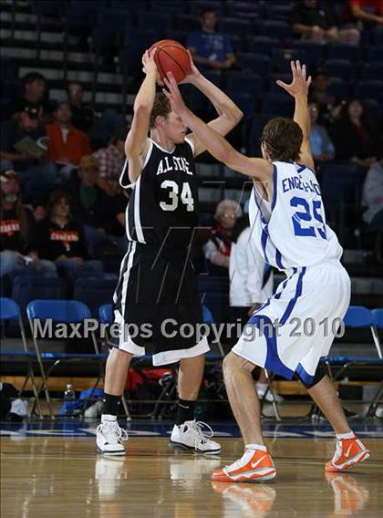 Thumbnail 2 in 2010 CHSCA All-State Game (Boys) photogallery.