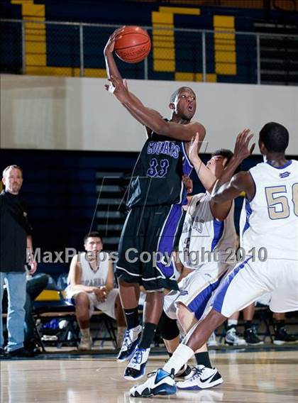 Thumbnail 2 in Rancho Cucamonga vs Diamond Bar (MLK I Have A Dream Classic) photogallery.