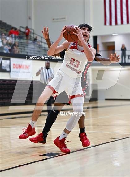 Thumbnail 1 in Lee vs Churchill photogallery.