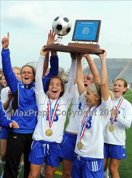 Thumbnail 2 in Warrior Run vs Sewickley Academy (PIAA Class A Final) photogallery.