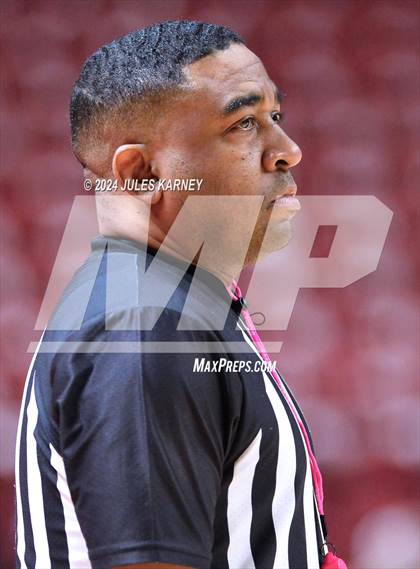 Thumbnail 1 in Centennial vs Bishop Gorman (5A State Finals) photogallery.