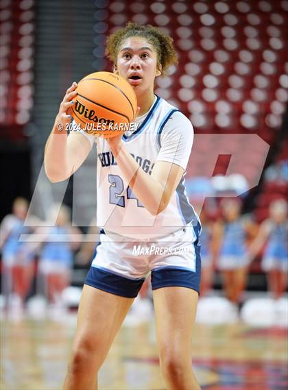Thumbnail 3 in Centennial vs Bishop Gorman (5A State Finals) photogallery.