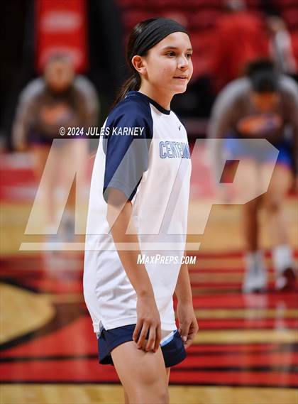 Thumbnail 2 in Centennial vs Bishop Gorman (5A State Finals) photogallery.