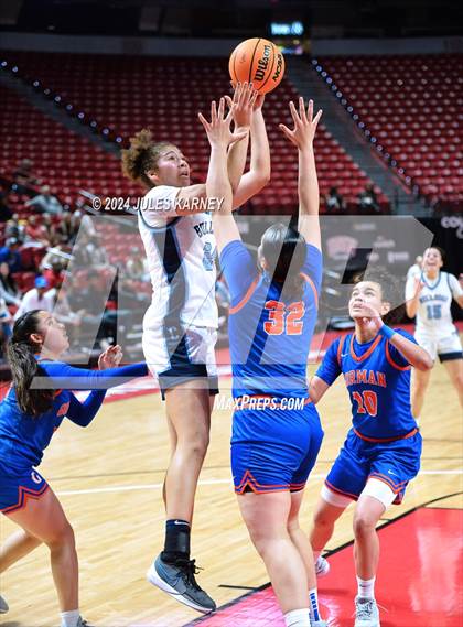 Thumbnail 3 in Centennial vs Bishop Gorman (5A State Finals) photogallery.