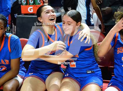 Thumbnail 2 in Centennial vs Bishop Gorman (5A State Finals) photogallery.