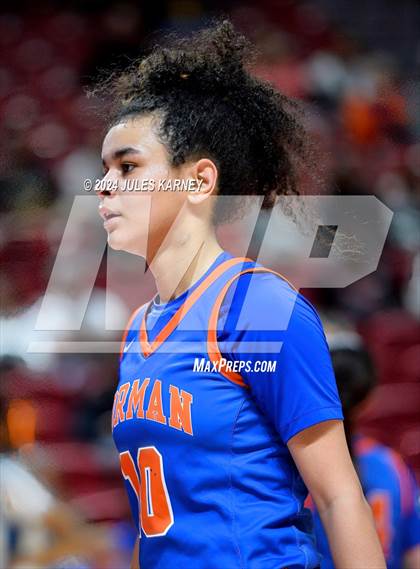 Thumbnail 1 in Centennial vs Bishop Gorman (5A State Finals) photogallery.