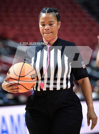 Thumbnail 2 in Centennial vs Bishop Gorman (5A State Finals) photogallery.