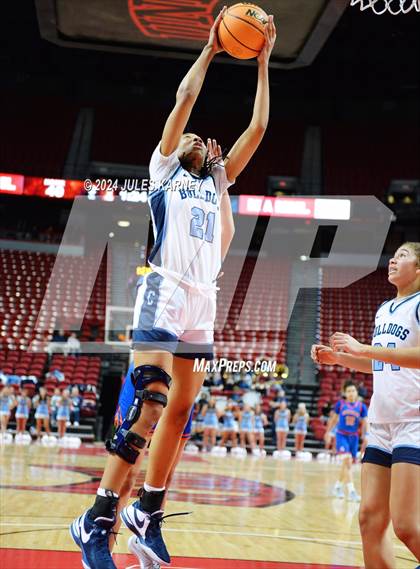 Thumbnail 2 in Centennial vs Bishop Gorman (5A State Finals) photogallery.
