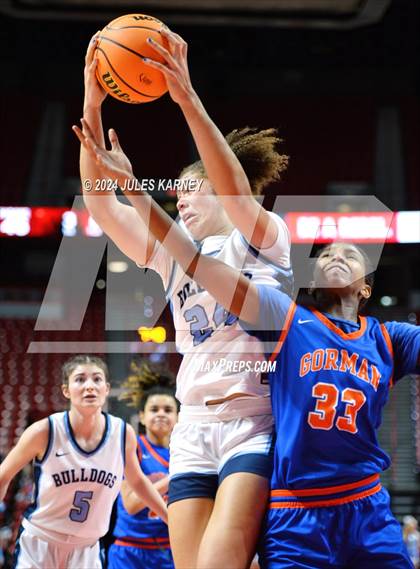 Thumbnail 3 in Centennial vs Bishop Gorman (5A State Finals) photogallery.