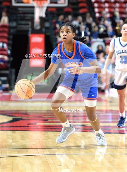 Thumbnail 1 in Centennial vs Bishop Gorman (5A State Finals) photogallery.