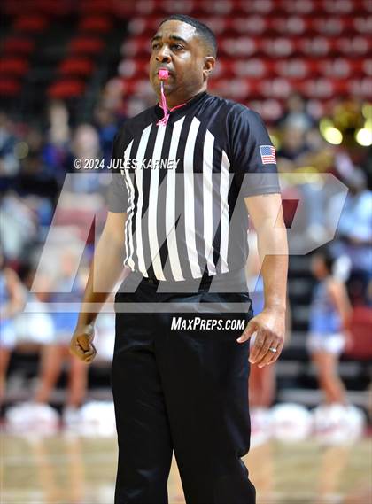 Thumbnail 2 in Centennial vs Bishop Gorman (5A State Finals) photogallery.