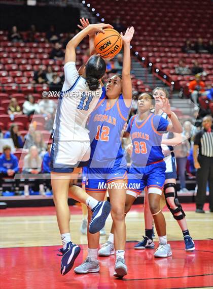 Thumbnail 1 in Centennial vs Bishop Gorman (5A State Finals) photogallery.