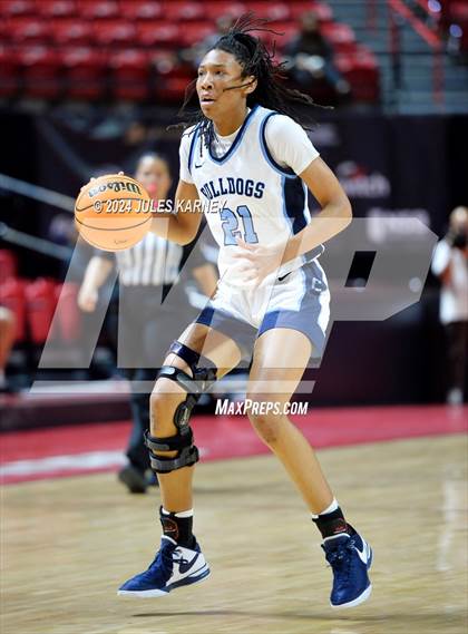 Thumbnail 3 in Centennial vs Bishop Gorman (5A State Finals) photogallery.