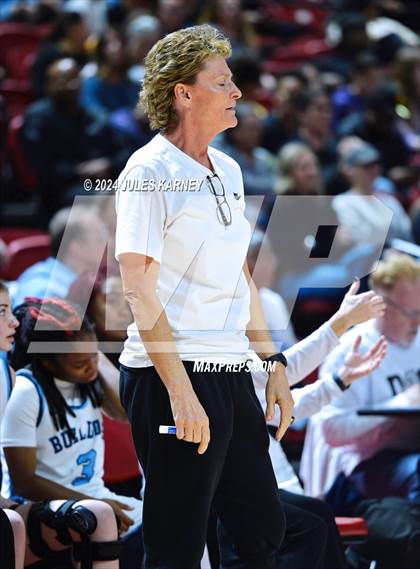 Thumbnail 3 in Centennial vs Bishop Gorman (5A State Finals) photogallery.