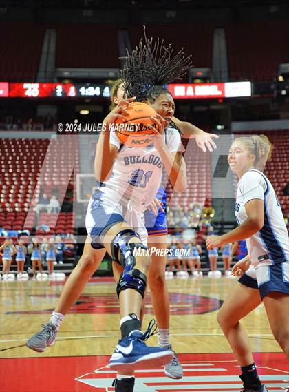 Thumbnail 1 in Centennial vs Bishop Gorman (5A State Finals) photogallery.