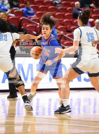 Thumbnail 1 in Centennial vs Bishop Gorman (5A State Finals) photogallery.