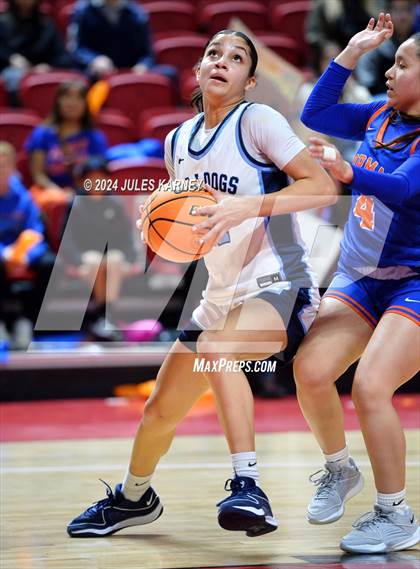 Thumbnail 2 in Centennial vs Bishop Gorman (5A State Finals) photogallery.
