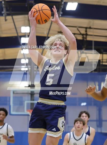 Thumbnail 2 in Pope John Paul II vs. Independence photogallery.