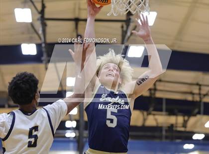 Thumbnail 3 in Pope John Paul II vs. Independence photogallery.