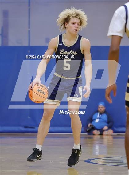 Thumbnail 1 in Pope John Paul II vs. Independence photogallery.