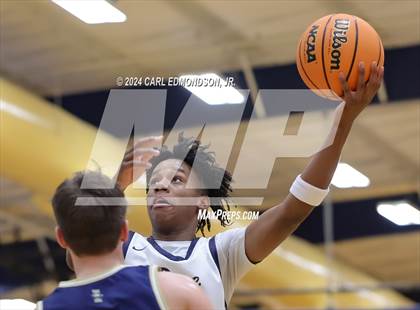 Thumbnail 1 in Pope John Paul II vs. Independence photogallery.