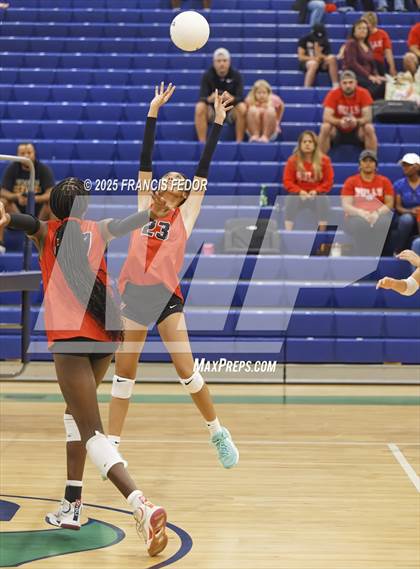 Thumbnail 2 in JV: Bloomingdale @ Sumner photogallery.