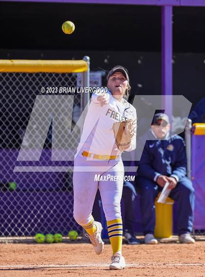 Thumbnail 3 in Discovery Canyon vs. Frederick (CHSAA 4A Second Round Playoff) photogallery.