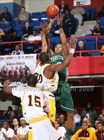 Thumbnail 1 in Yorktown vs Mt. Vernon (Section 1 AA Semifinal) photogallery.