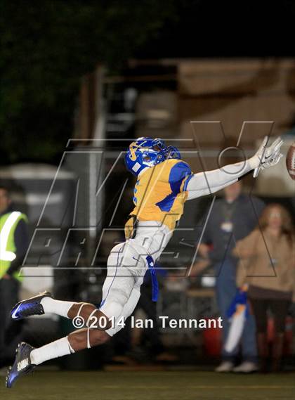 Thumbnail 3 in Bishop Amat @ Notre Dame (SO) photogallery.