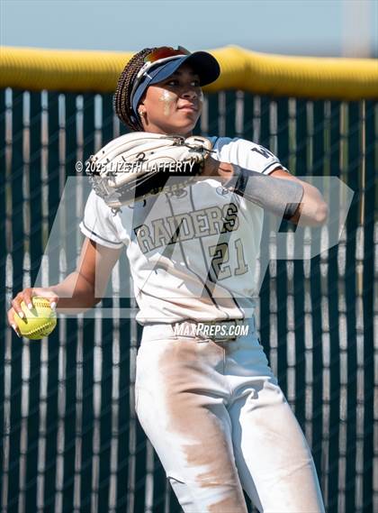 Thumbnail 3 in Central Catholic vs Liberty (CIF NorCal D2 Round 1 Softball Championships) photogallery.