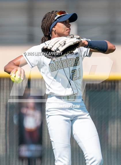 Thumbnail 1 in Central Catholic vs Liberty (CIF NorCal D2 Round 1 Softball Championships) photogallery.