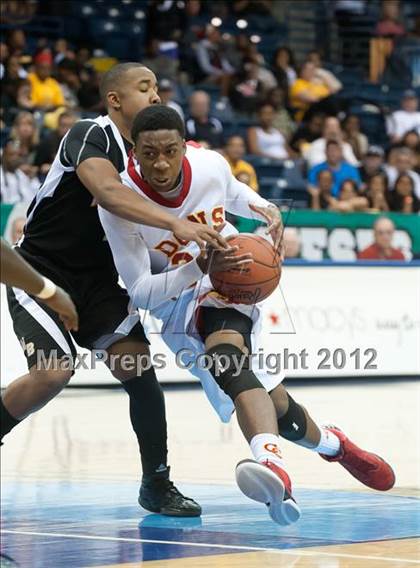 Thumbnail 2 in Cathedral Catholic vs Mission Bay (CIF SDS D3 Final) photogallery.