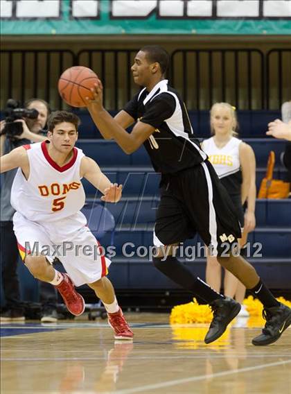 Thumbnail 3 in Cathedral Catholic vs Mission Bay (CIF SDS D3 Final) photogallery.