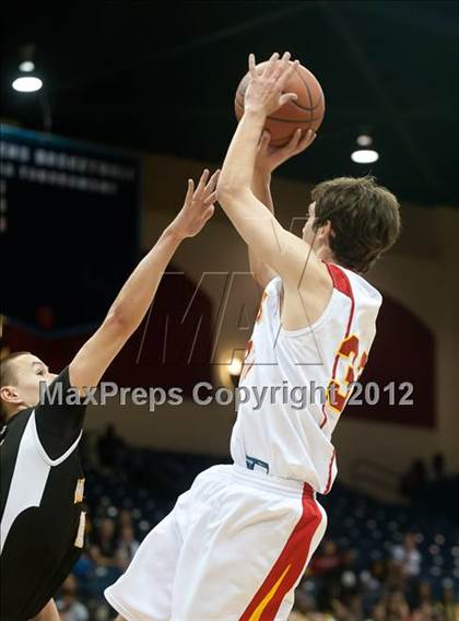 Thumbnail 2 in Cathedral Catholic vs Mission Bay (CIF SDS D3 Final) photogallery.