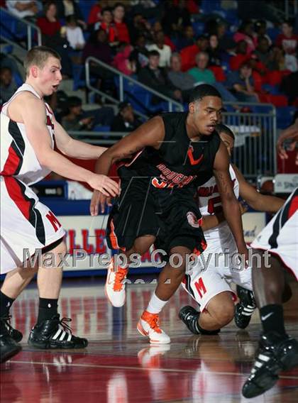 Thumbnail 2 in Marcus vs Douglas (Metroplex Thanksgiving Hoopfest) photogallery.