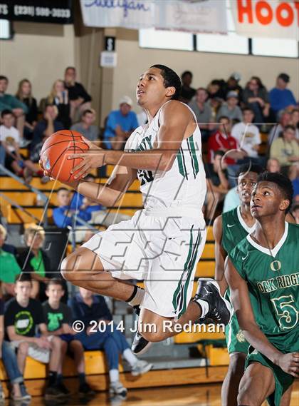 Thumbnail 3 in Archbishop Carroll vs. Oak Ridge (City of Palms Classic) photogallery.