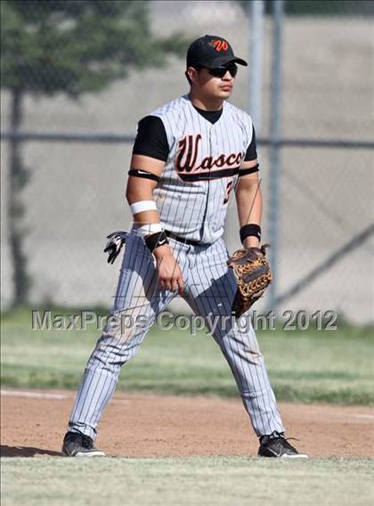 Thumbnail 1 in Bakersfield Christian vs. Wasco photogallery.