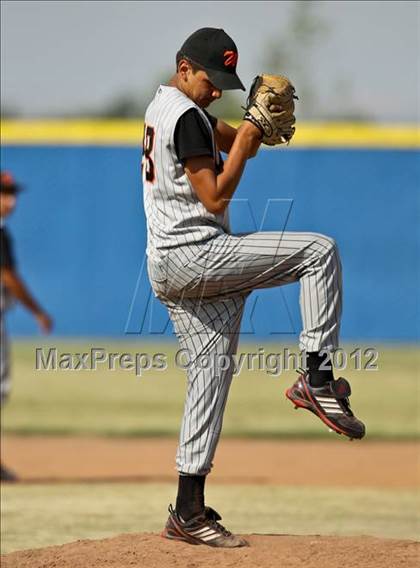 Thumbnail 2 in Bakersfield Christian vs. Wasco photogallery.