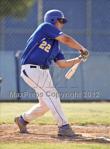 Thumbnail 1 in JV: Bakersfield Christian vs. Wasco photogallery.