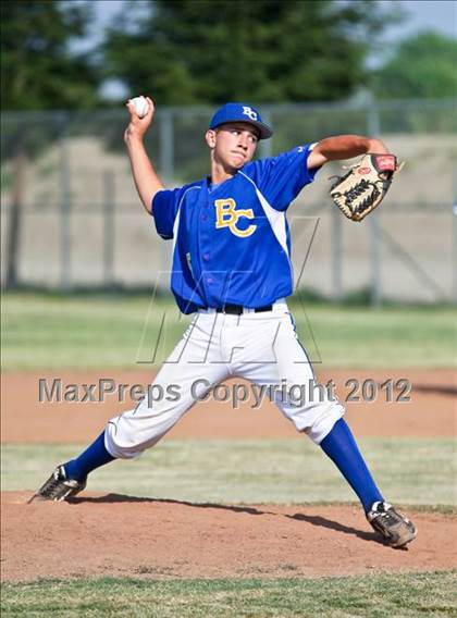 Thumbnail 2 in Bakersfield Christian vs. Wasco photogallery.