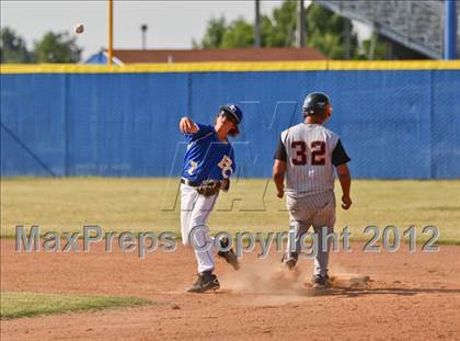 Thumbnail 1 in Bakersfield Christian vs. Wasco photogallery.