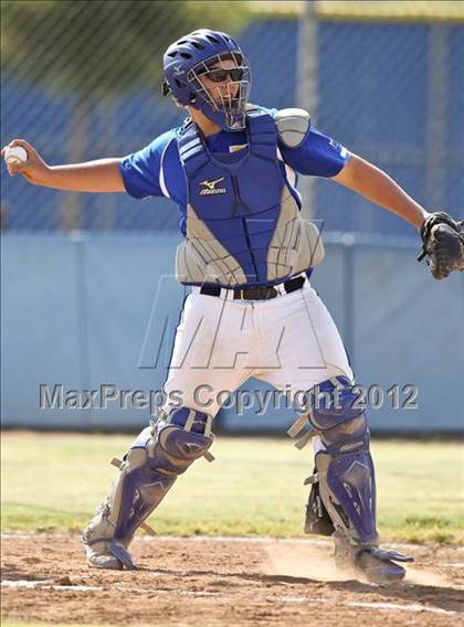 Thumbnail 2 in Bakersfield Christian vs. Wasco photogallery.