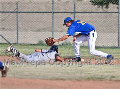Thumbnail 2 in Bakersfield Christian vs. Wasco photogallery.