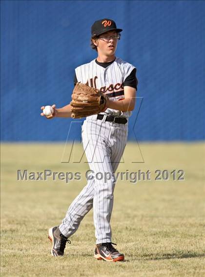 Thumbnail 3 in Bakersfield Christian vs. Wasco photogallery.